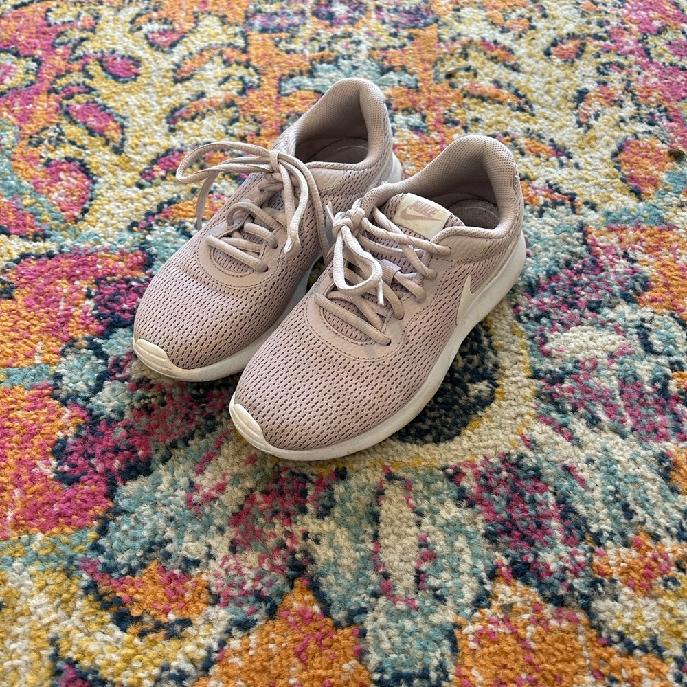 nike tennis shoes size 5